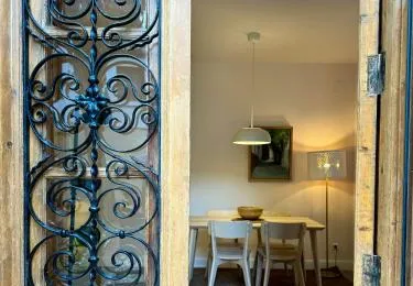 Casa junto a la Alhambra con vistas y jardín privado