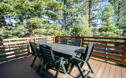 Graystone 2110 5-Star Luxury House with Private Jacuzzi and Double Garage by RedAwning