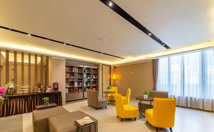 Homeinn Plus Hotel (Beijing Guomao Heshenghui)
