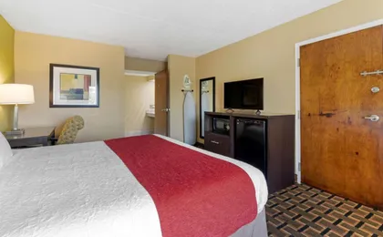 Surestay Hotel by Best Western Lenoir City