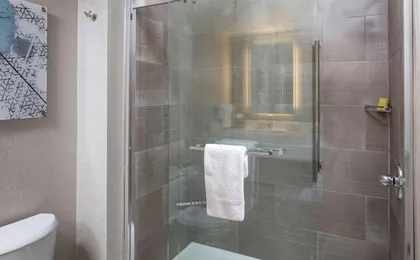 Doubletree by Hilton Boston Logan Airport Chelsea
