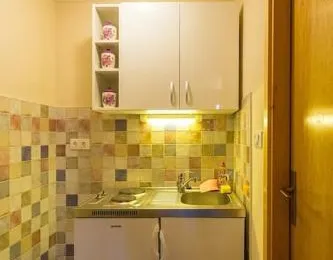 Fresh & spacious studio