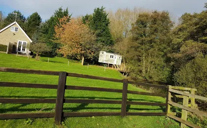 Waterside Shepherds Hut (Adults Only)