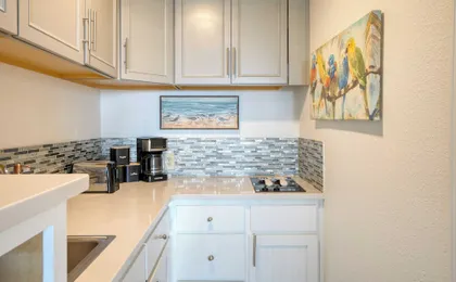 Fontainebleau 706 by Avantstay Beachfront+views