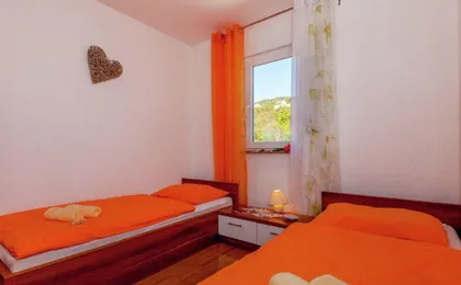 Peaceful Apartment in Dramalj with Hot Tub