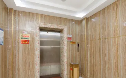 City Theme Hotel