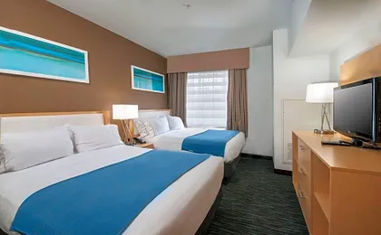 Holiday Inn Express Hotel & Suites San Antonio - Rivercenter Area By IHG