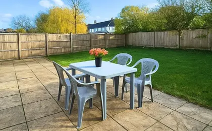 Harrow Family Home with Garden & Drive