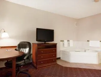 Baymont by Wyndham Sioux Falls Near West 41st Street