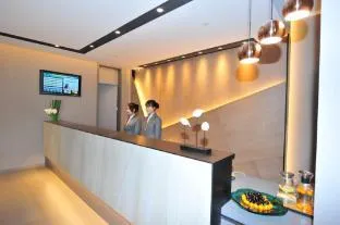 Home Inn Neo Shanghai Lujiazui Pudong Avenue Xiepu Road Metro Station