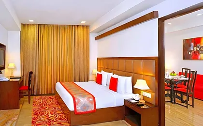 Taurus Sarovar Portico