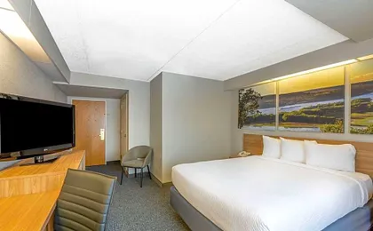 Days Inn by Wyndham Eagan Minnesota Near Mall of America