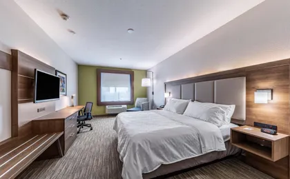 Holiday Inn Express & Suites Fort Worth I-35 Western Center