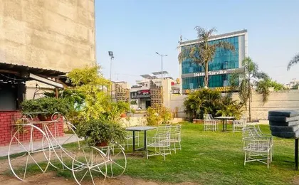 Hotel Maharani Resort & Bar near Jaipur Airport