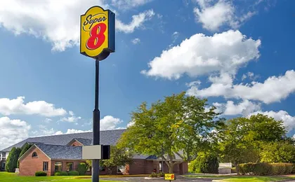 Super 8 by Wyndham Dodgeville