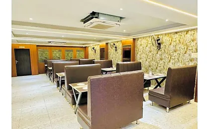 Hotel M K Grand