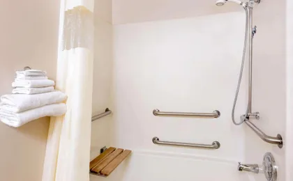Days Inn & Suites By Wyndham Madison