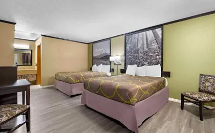 Super 8 by Wyndham Crescent City