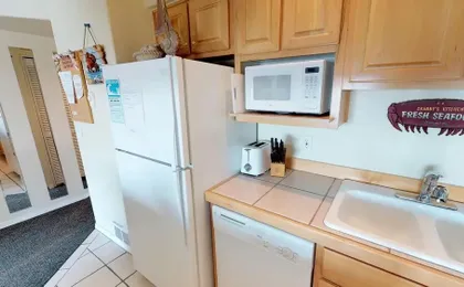 Waters Edge 404