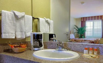Days Inn by Wyndham Hayward Airport
