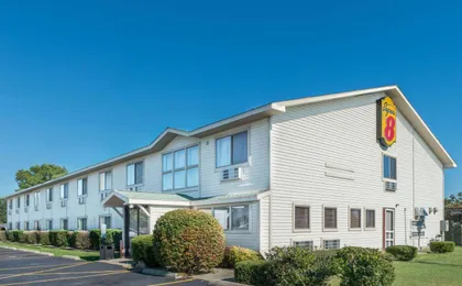 Super 8 by Wyndham du Quoin
