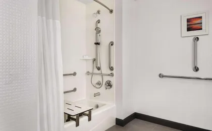 Hampton Inn Brooklyn Park