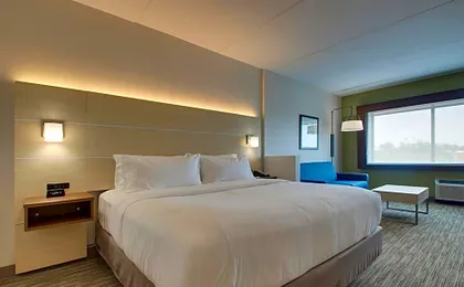 Holiday Inn Express & Suites Elizabethtown North By IHG