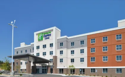 Holiday Inn Express & Suites Lexington - Hamburg Area