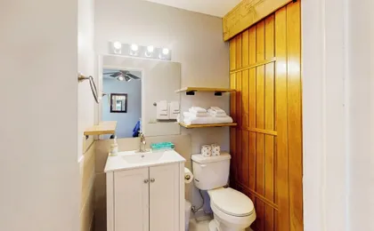 1BR Townhome w/ Spa Access Near Trails