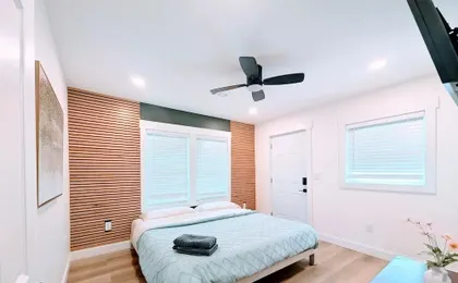 10 Burnett Ferry Rd