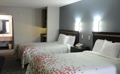 Gateway Inn And Suites