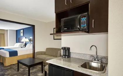 Holiday Inn Express Hotel & Suites Pekin (Peoria Area)