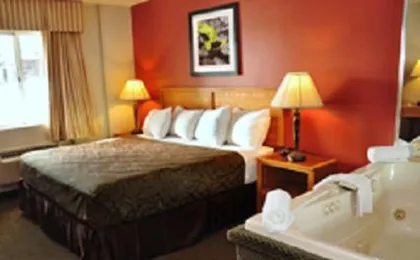 Travelodge by Wyndham Traverse City Mi