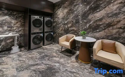 Bolden Smart Hotel (Shenzhen Vanke Yuncheng Xili Subway Station)