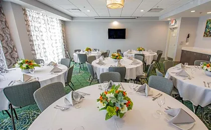 Holiday Inn Knoxville N - Merchant Drive By IHG