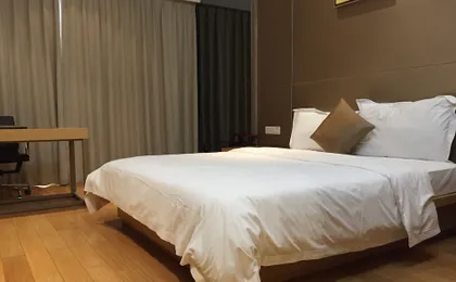 EStay Residence • Poly World Trade Center