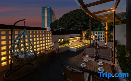 Fengning Garden Hotel