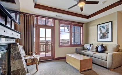 Luxury One Bedroom At Base Of Peak 8! Condo by RedAwning