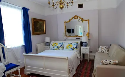 Dawson Place, Juliette's Bed and Breakfast