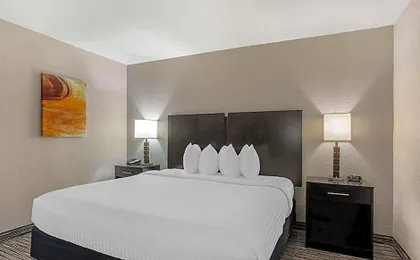 Best Western Plus Jonesboro Inn & Suites