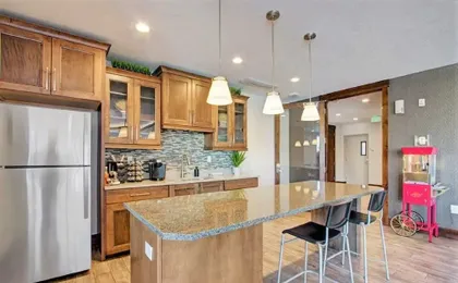 Downtown Condo with Great Mountain Views