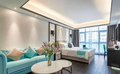 Xana Hotelle Shenzhen North Railway Station Longhua Yicheng Center