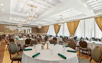 Genetti Hotel, SureStay Collection by Best Western