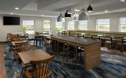 Fairfield Inn And Suites by Marriott Lake Oswego
