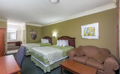 Days Inn & Suites by Wyndham Big Spring