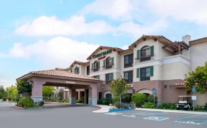 Courtyard Thousand Oaks Ventura County