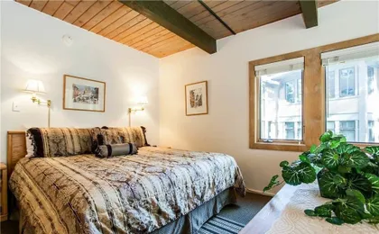 Aspenwood L6 Ski in Ski out Condo