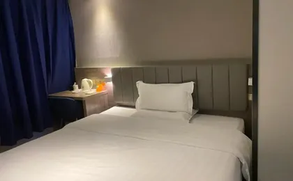 7 Days Inn (Chongqing Jiefangbei Center Hongyadong)