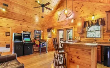 Big Sky Lodge II - Seven Bedroom Cabin