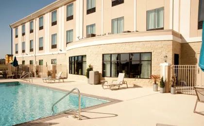 Holiday Inn Express & Suites Schulenburg